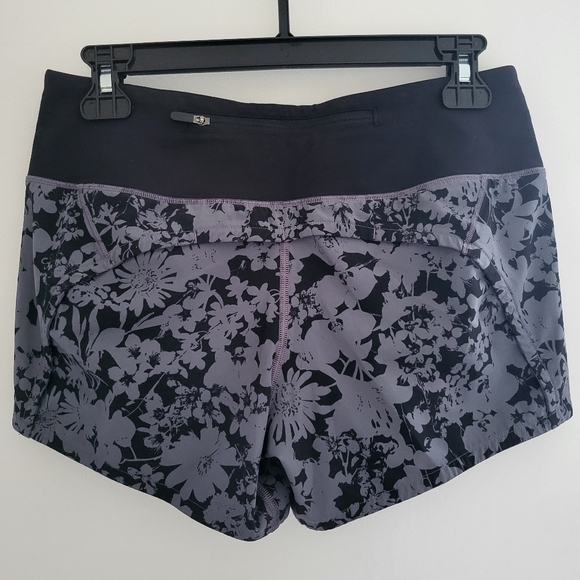 Lululemon Speed up Shorts - Picture 2 of 5